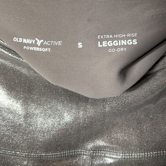 Old navy active silver shine powersoft extra high rise leggings - Picture 7 of 10